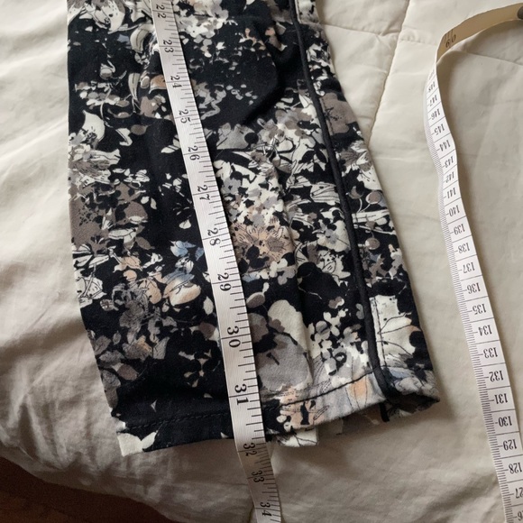 Camaïeu Floral Jeans - Picture 8 of 15